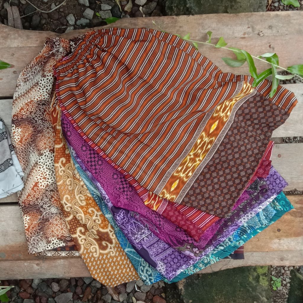 KATOK KOLOR| CELANA PENDEK| RANGKEPAN| KATOK WANITA MOTIF