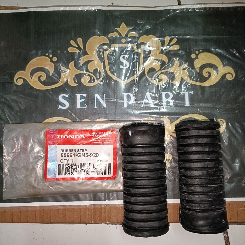 KARET FOOTSTEP DEPAN SUPRA X 125 (GN5)