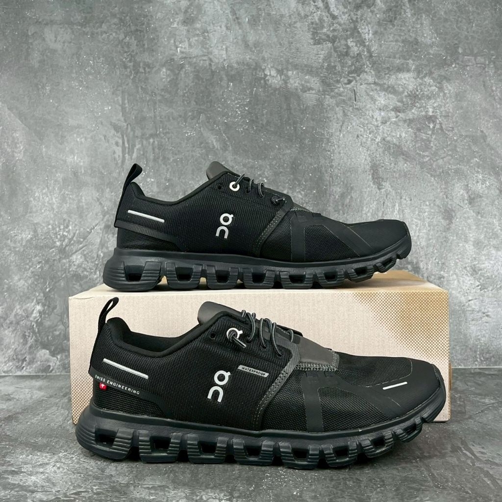 Sepatu Running On Cloud 5 Waterproof Black Running Shoes