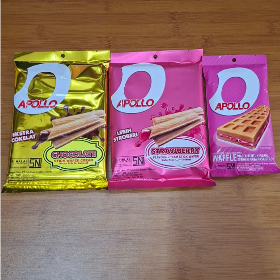 Apollo Waffle Strawberry 18Gram dan Apollo Stick Strawberry 16Gram, Apollo Stick Chocolate 16Gram
