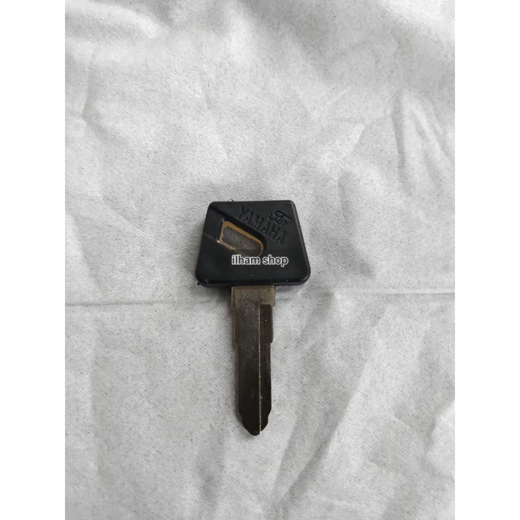 bahan kunci duplikat motor(YAMAHA)alur kanan dari foto ,poswan,mio,vega jupiter