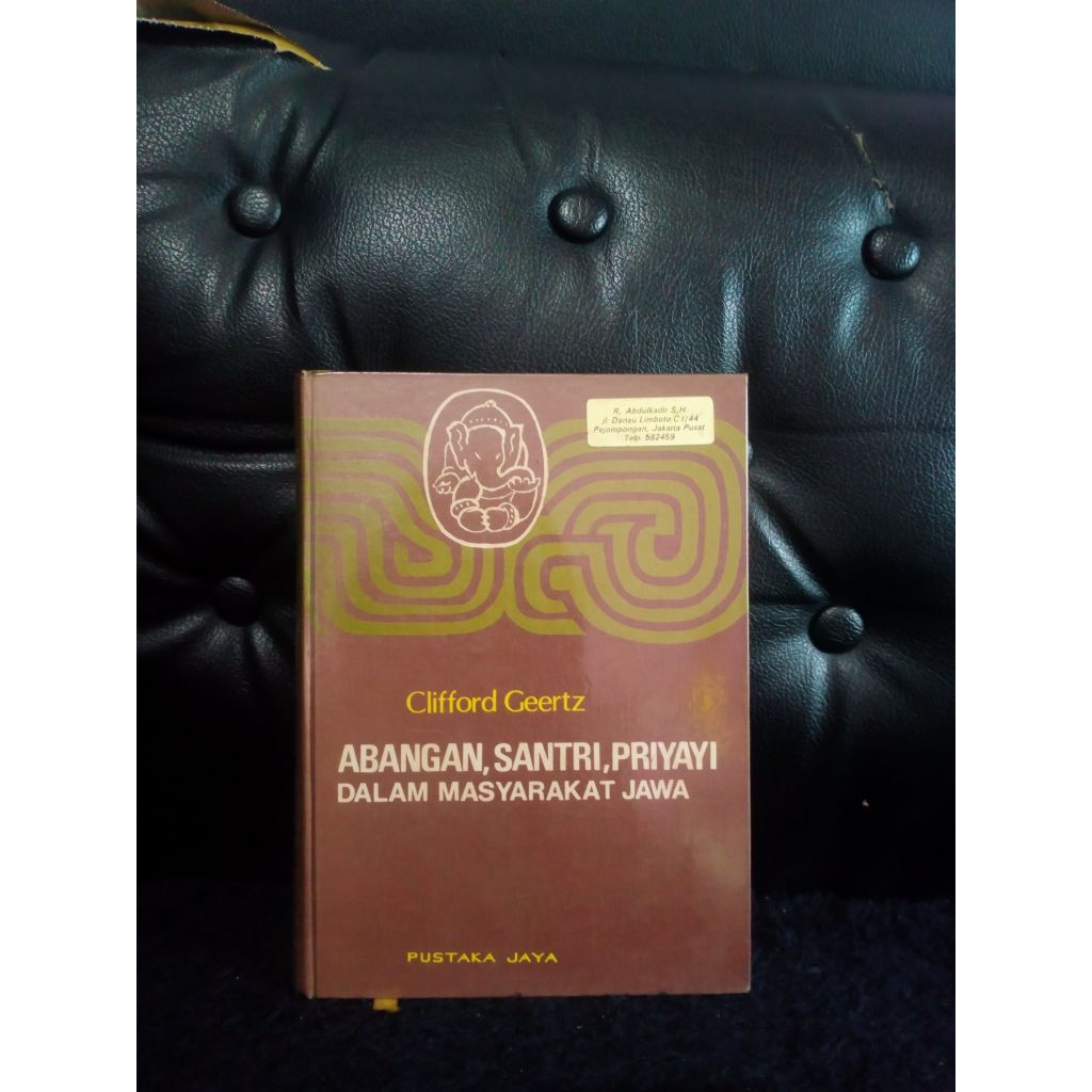 Abangan, Santri, Priyayi dalam masyarakat Jawa - Clifford Geertz