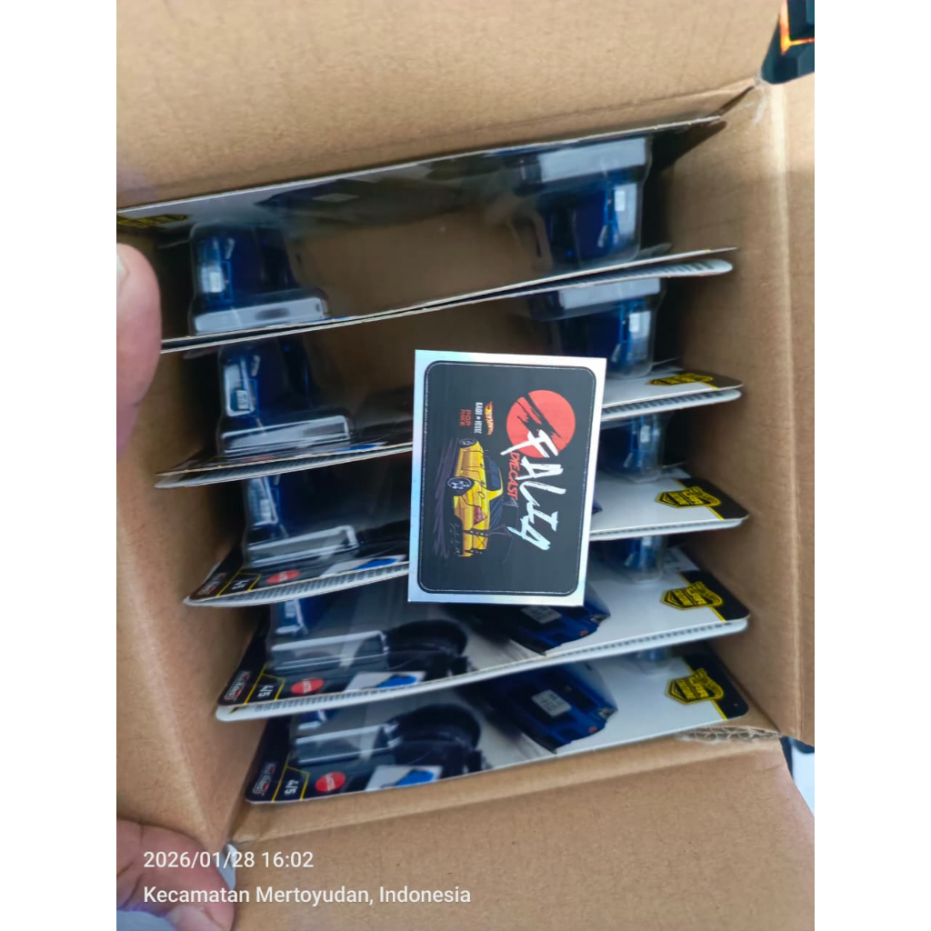 HOTWHEELS Nissan Skyline GTR R34 V-SPEC Timeless Icons SOLID BOX