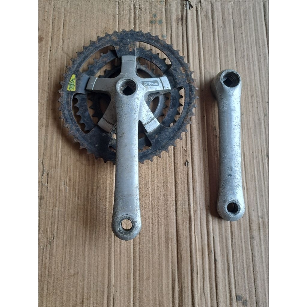 Crankset shimano 200gs 48-38-28T P170