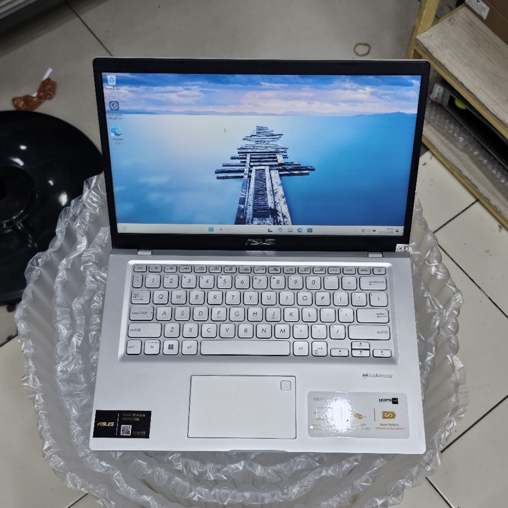 Laptop Asus VivoBook A416M AMD Ryzen 3-3250U RAM 8GB SSD 512GB Windows 11 Second pilihan terbaik Key