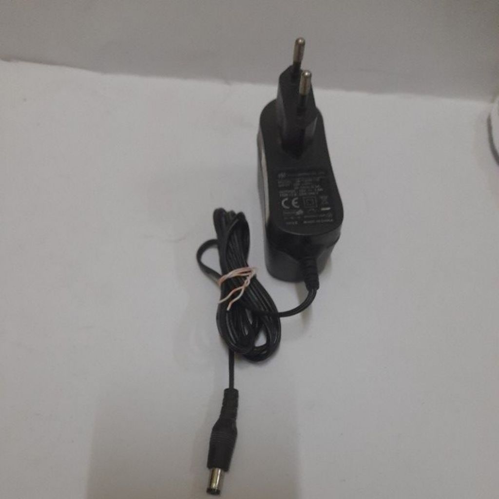 ADAPTOR  ENG ELECTRIC  MODEL 3A- 122WT12 OUTPUT  12V-1.0A