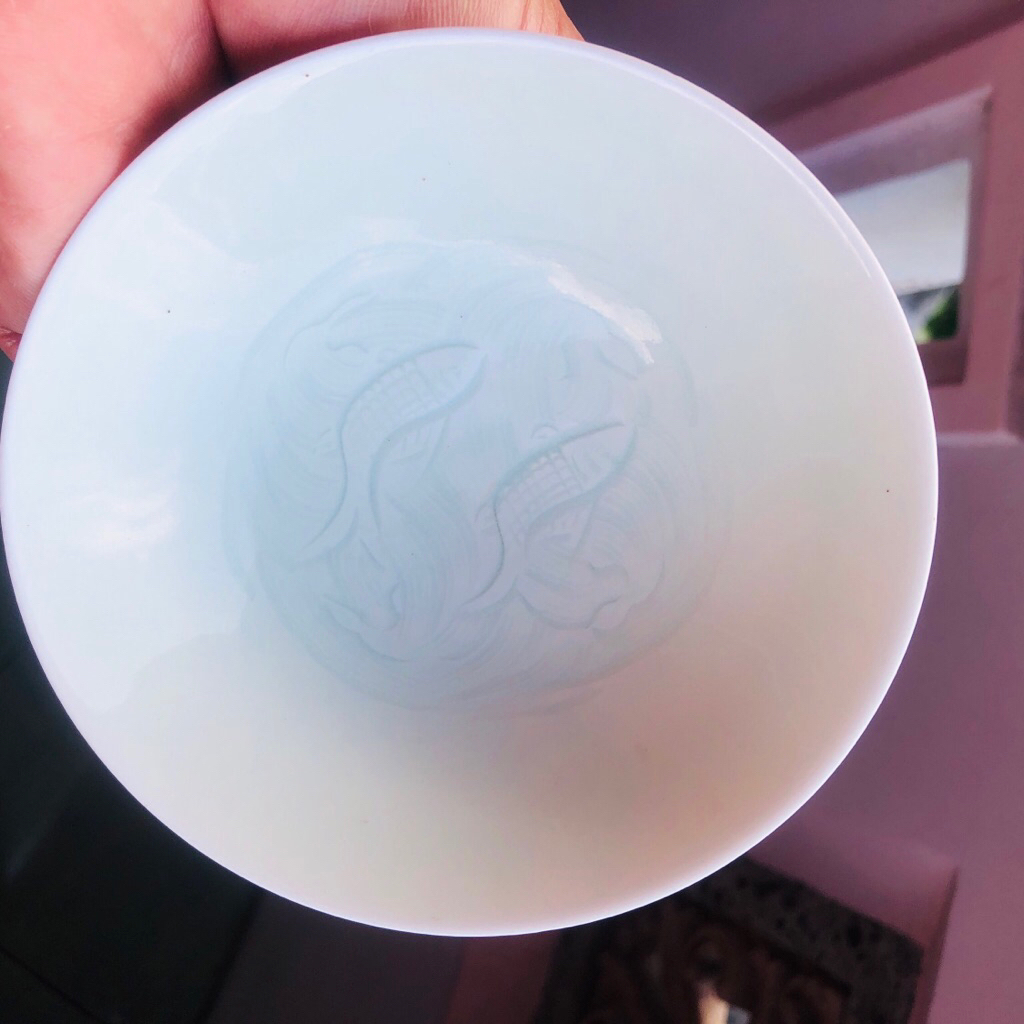 sepasang standing cup porselen antik