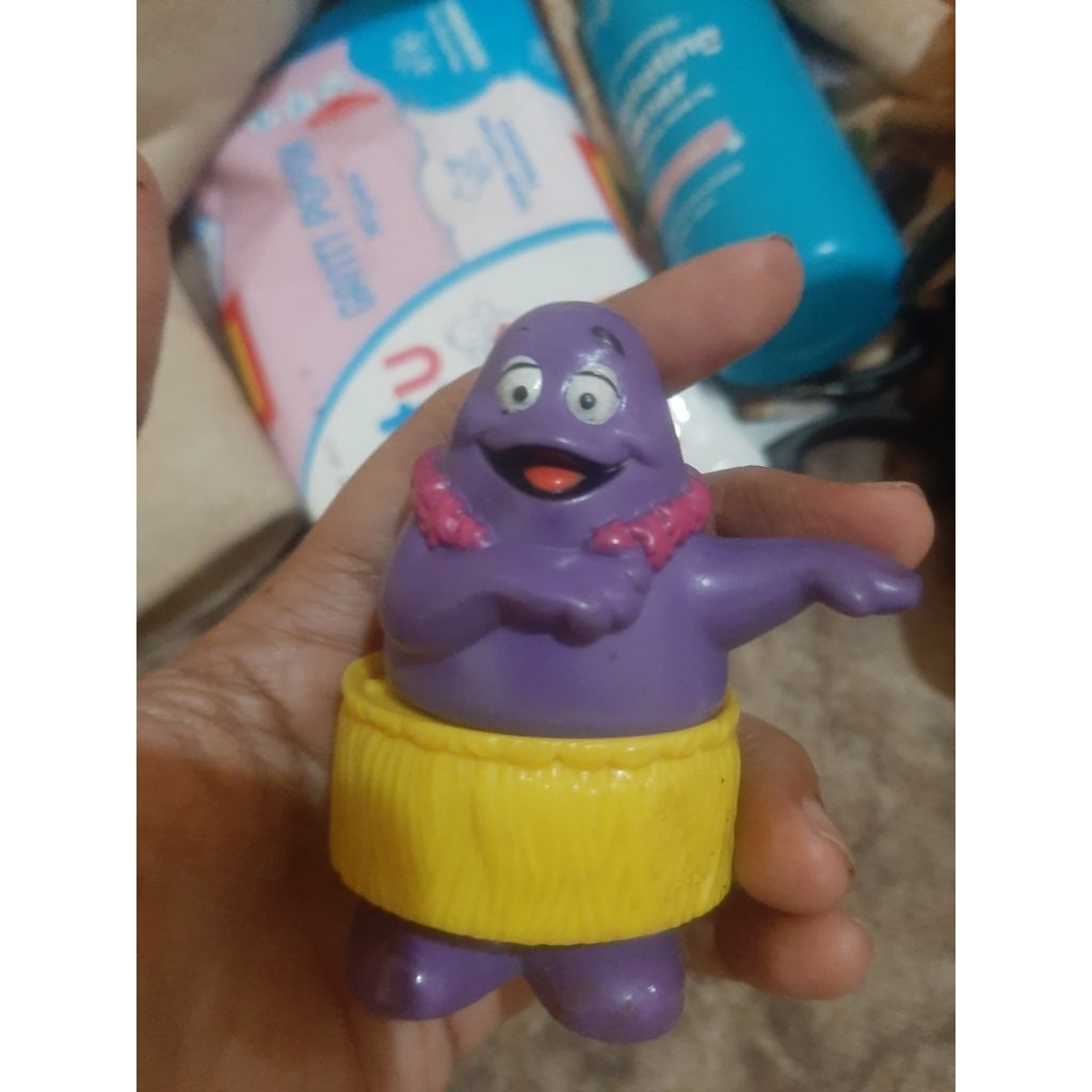 figur maskot mcd ungu