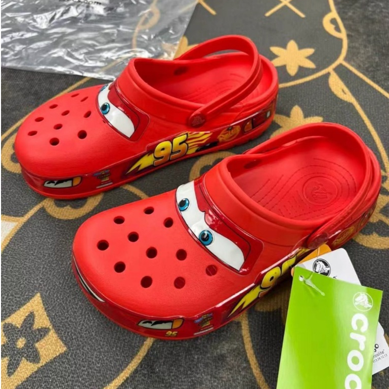 [COD] 100% ORIGINAL CROCS 95 Mcqueen Car UNISEX CLASSIC CLOG SANDAL Crocs-Hitam (Meningkatkan sepatu