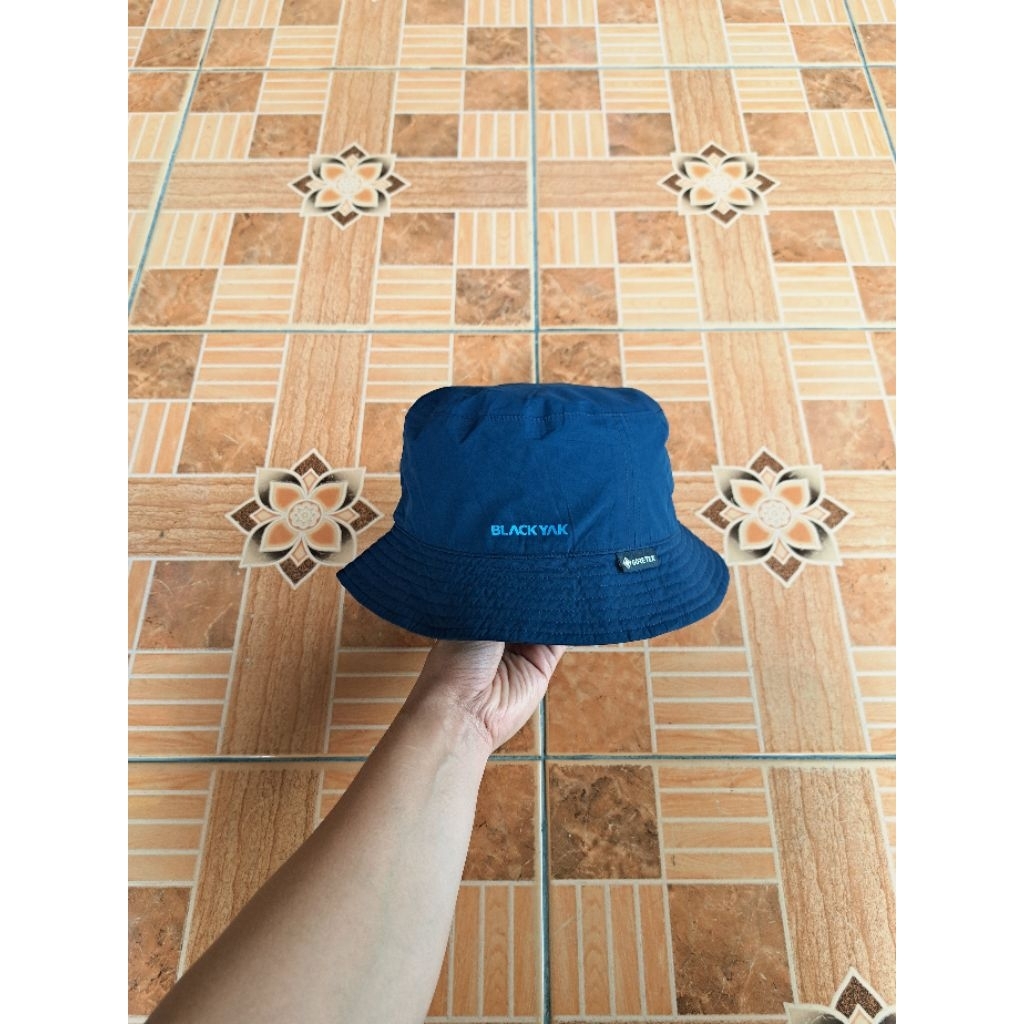 TOPI BUCKET BLACKYAK GORRTEX