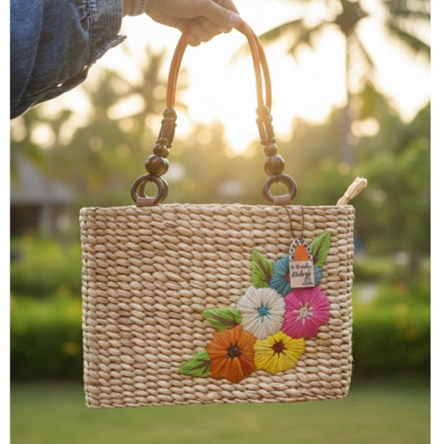 Tas Enceng gondok Bunga sulam