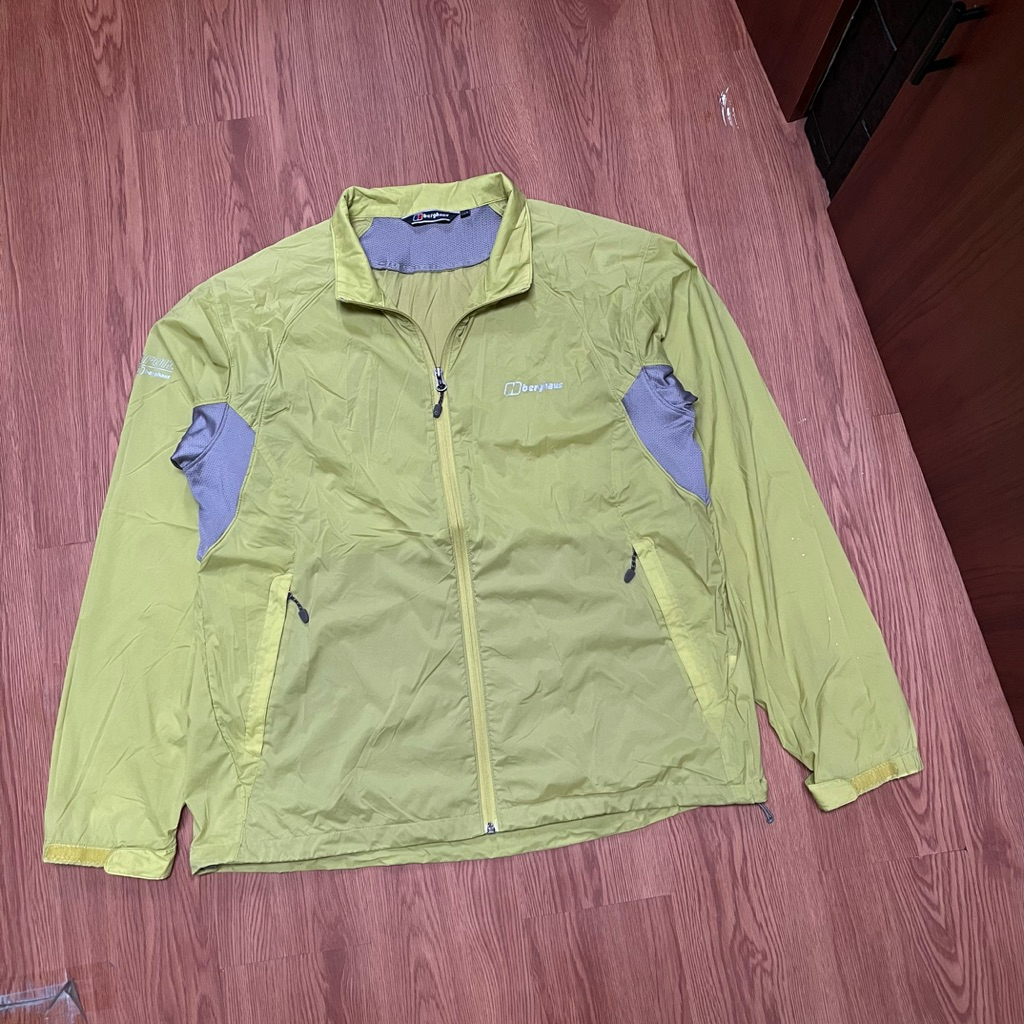 JACKET PARASUT OUTDOOR BERGHAUS