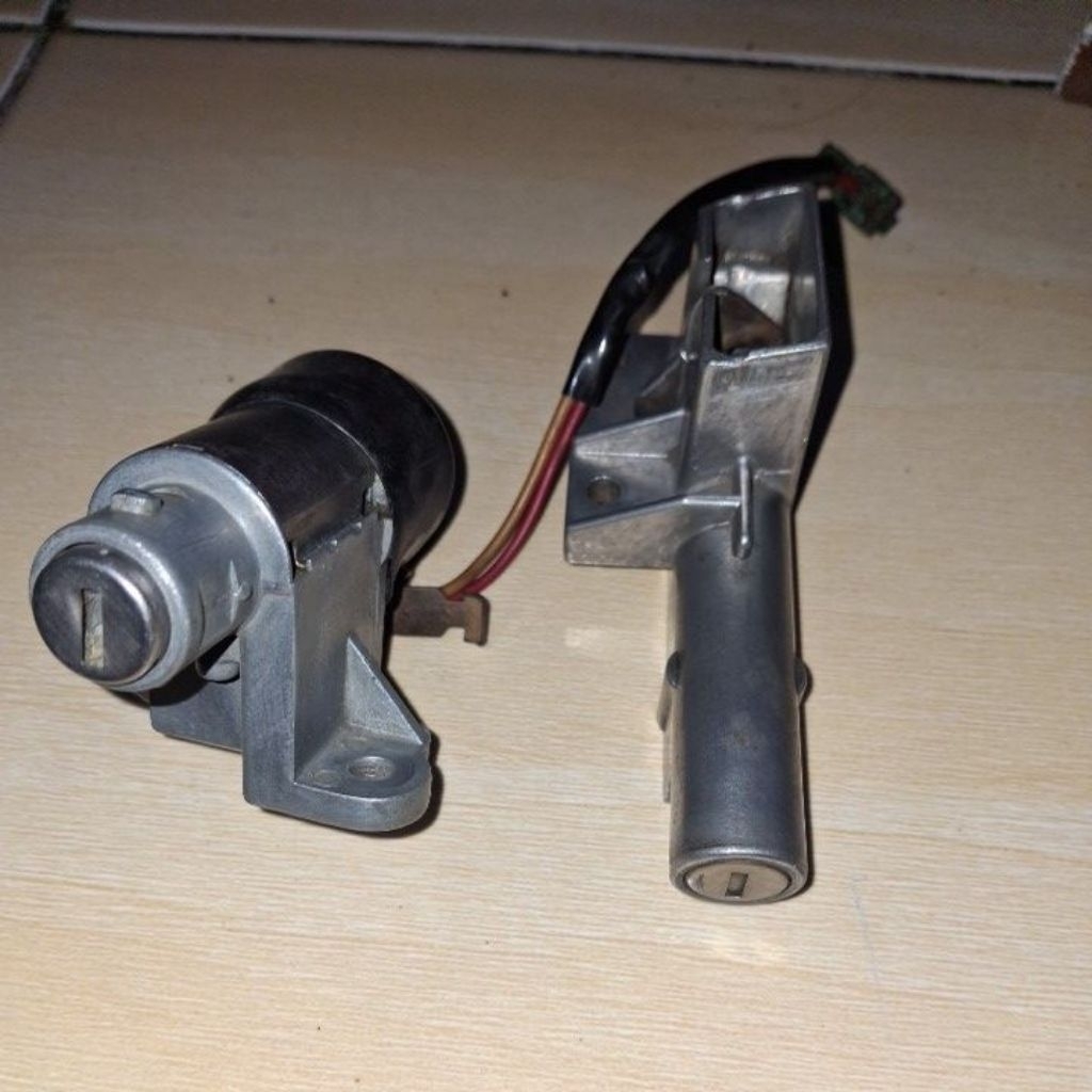 kunci kontak+Jok satria 2 tak lumba