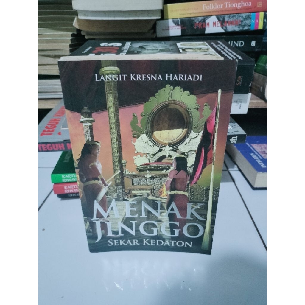 NOVEL ORIGINAL MENAK JINGGO Sekar Kedaton by Langit Kresna Hariadi