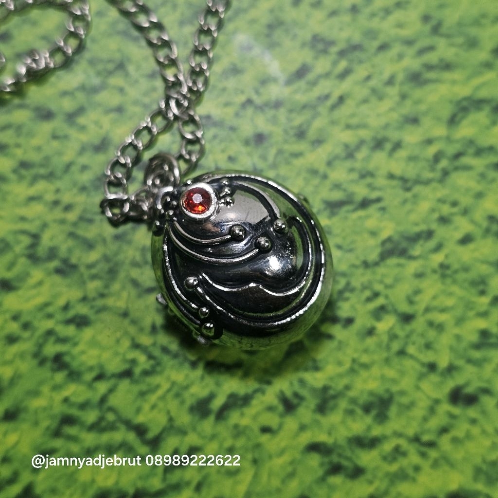 Jam Pocket Kalung Vampire Diaries Gothic Rusty Black Bekas