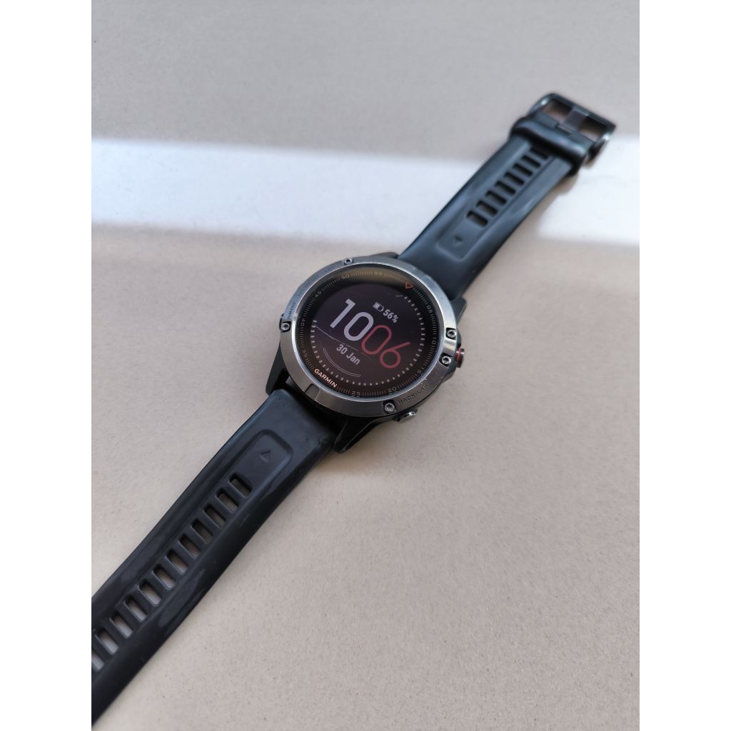 Garmin fenix 5 bekas