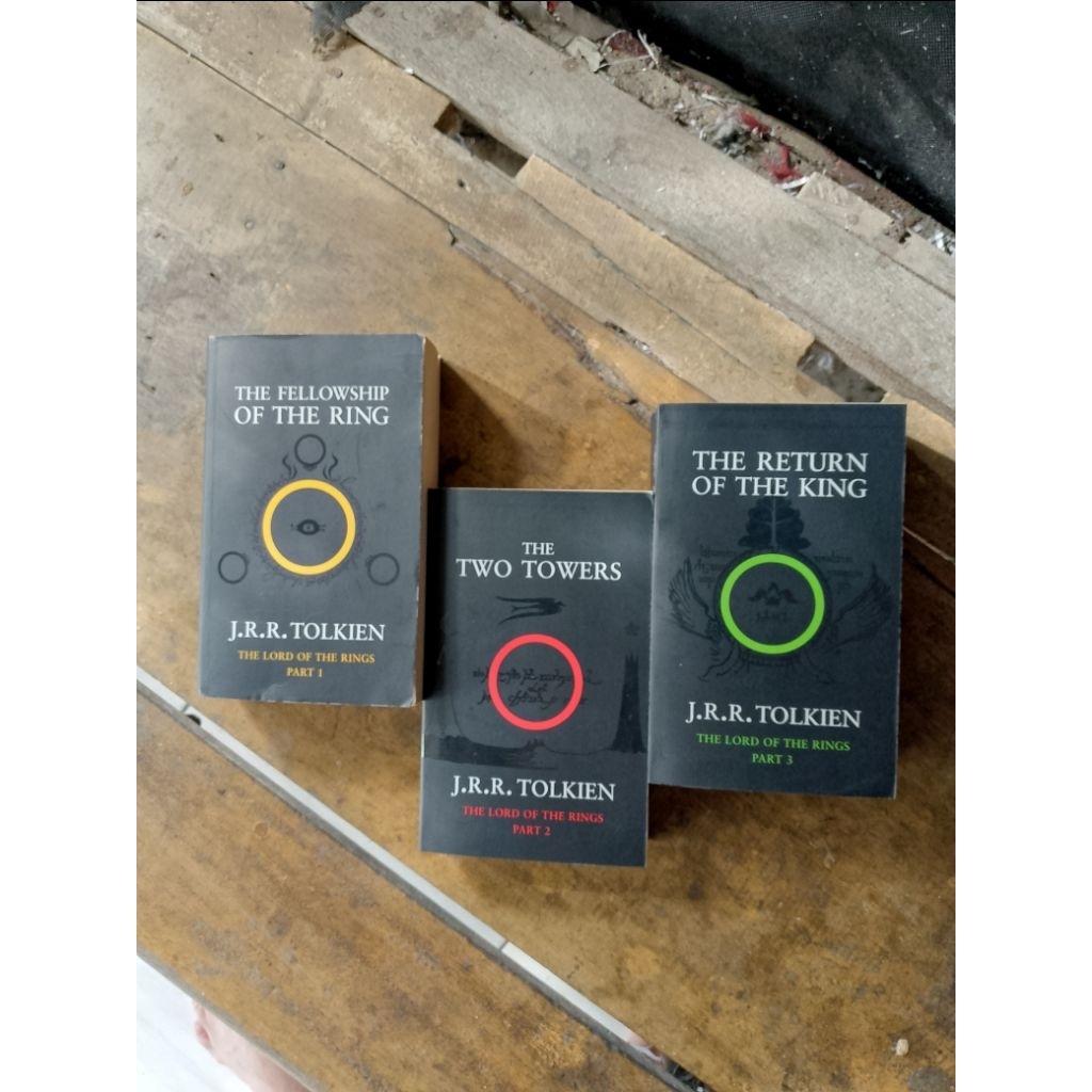 Buku Novel Import The Lord of the Rings Trilogy - J.R.R. Tolkien