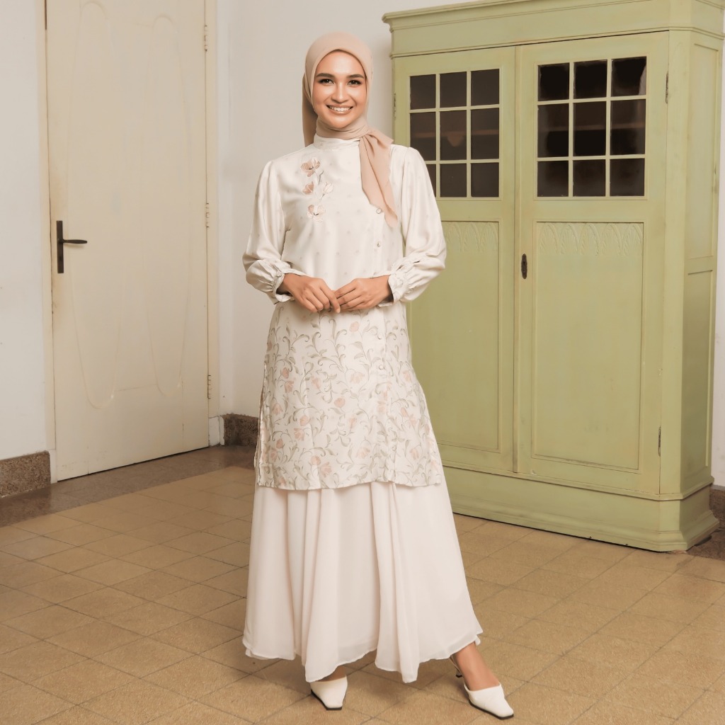 GIYOMI ID - Raya Eloise Tunic / Tunik Wanita / Tunik bahan Fine Poly / Baju Atasan Wanita