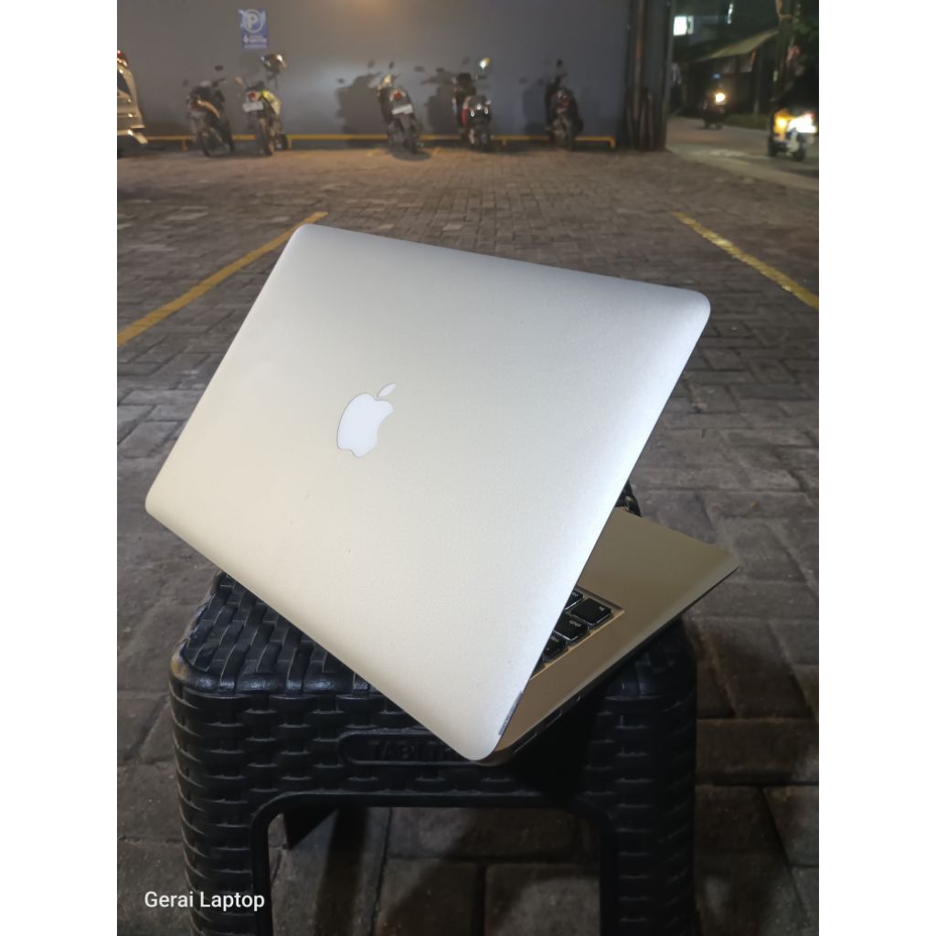 Macbook Air 13 2017 Core i5 - 8Gb - 512Gb Ssd Mulus