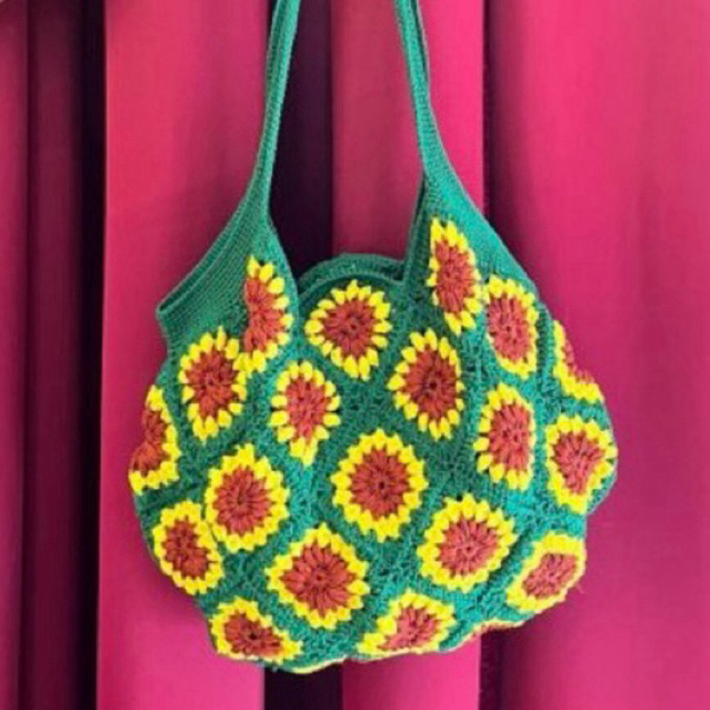 TAS RAJUT MOTIF BUNGA MATAHARI