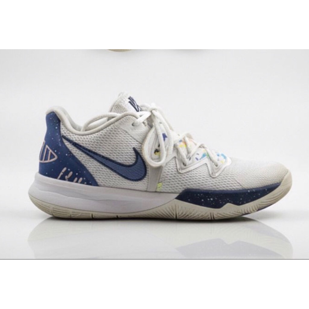 sepatu basket Nike kyrie 5