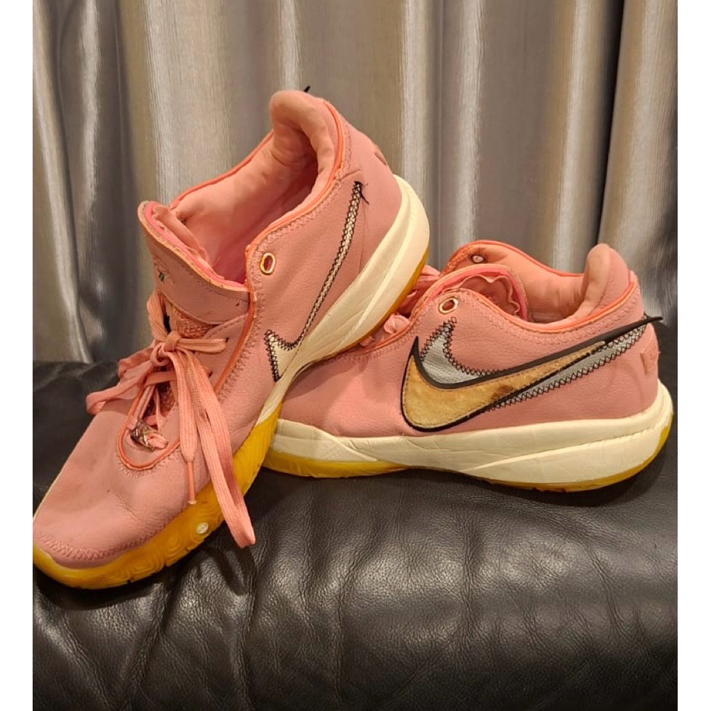 Nike Lebron 20 South Beast Pink Sneakers preloved