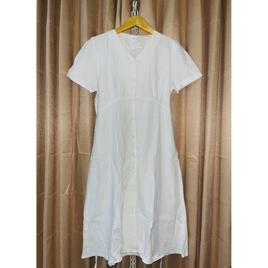 Dress linen putih bersih