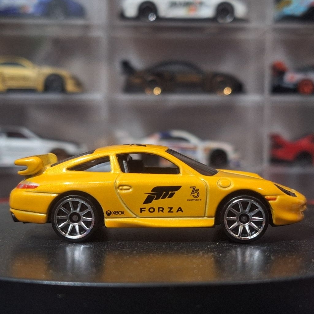 Hotwheels Forza Porsche 911 GT3 Cup Yellow
