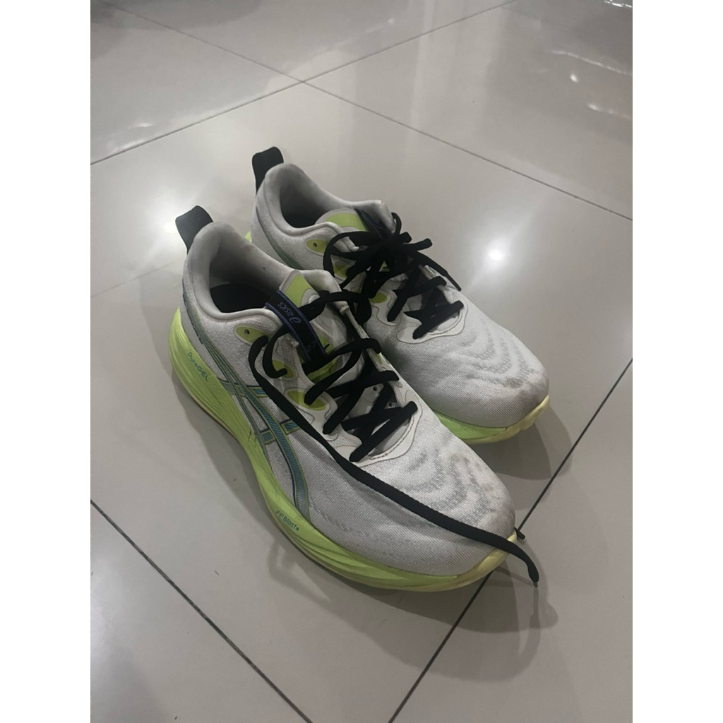 preloved Running sneakers Asics Gel cumulus 27 sz 43.5