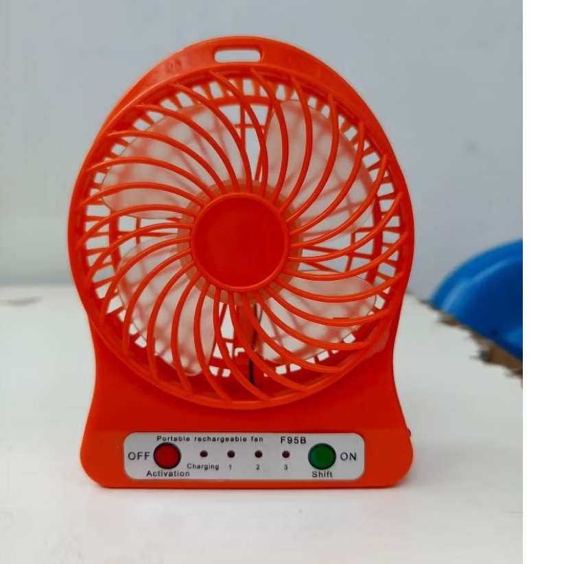 MYVO 5001 Kipas Angin Portable USB Warna Oren Angin Super kencang Cocok untuk dipakai sehari-hari