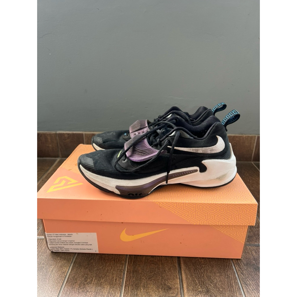 Sepatu Basket Nike Zoom Freak 3