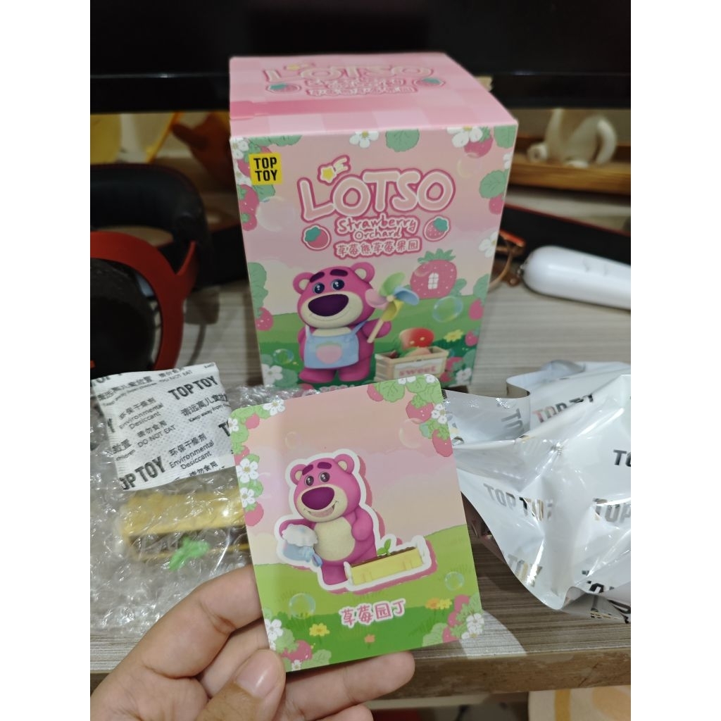 Top Toy Disney Pixar Toy Story Lotso Strawberry Orchard Blindbox Figure Miniso