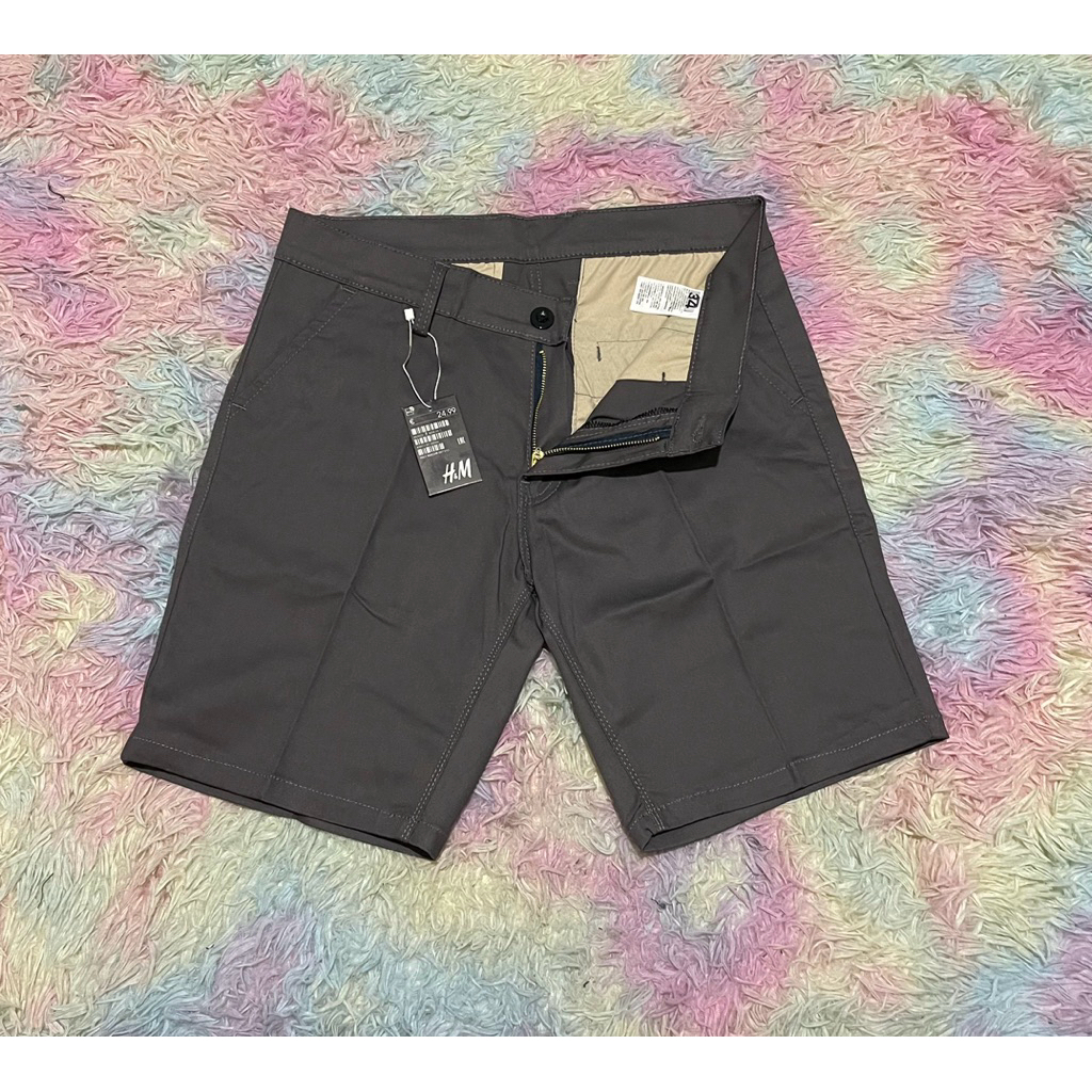 celana pendek chino hm pria abu-abu