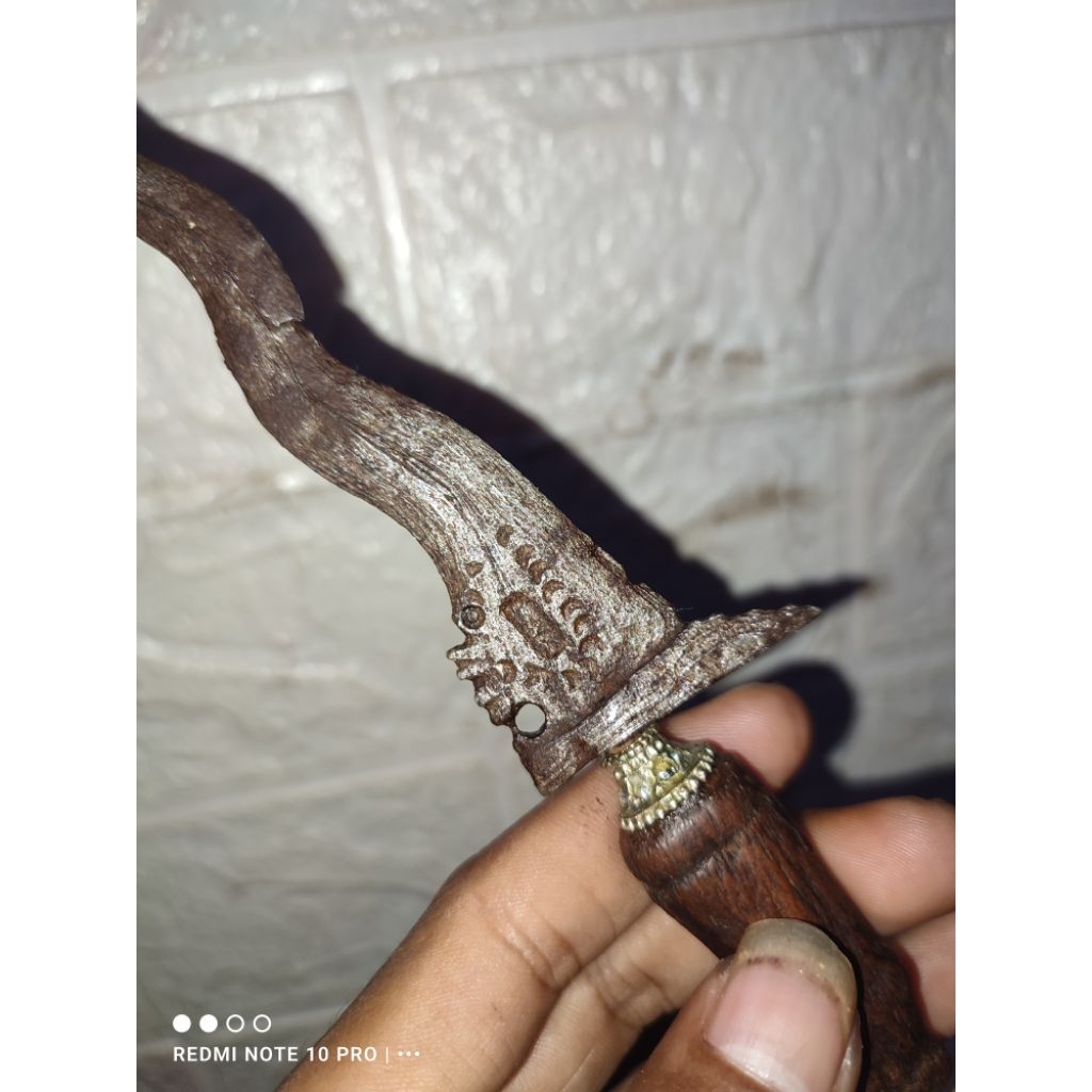 Keris nogo kikik sepuh top layak koleksi