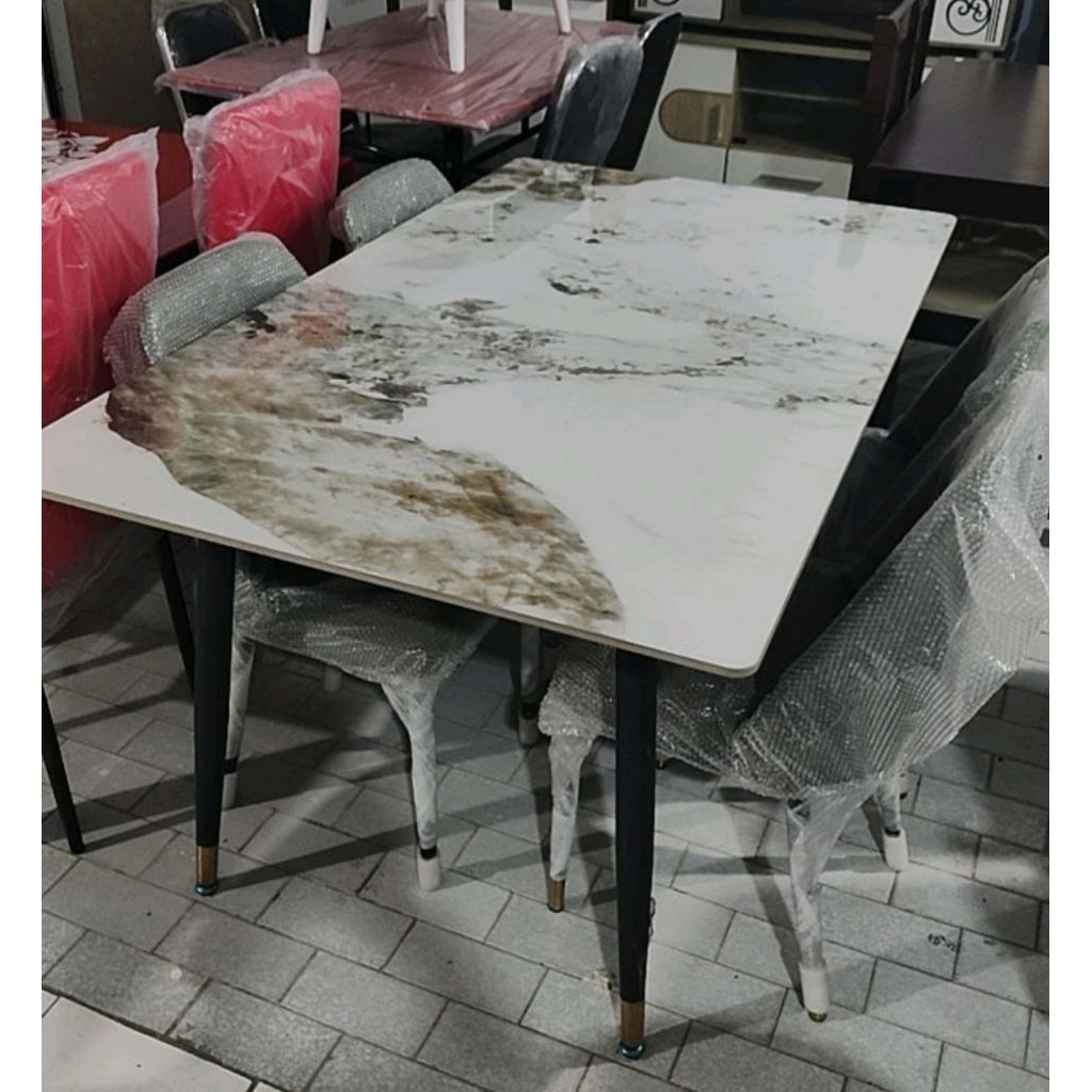 Meja Makan 4 Kursi  Top Table Granit Rangka Besi Jok Kulit Oscar
