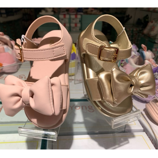 Sepatu sandal anak perempuan ringan empuk dengan perekat dari brand Little M ori matahari