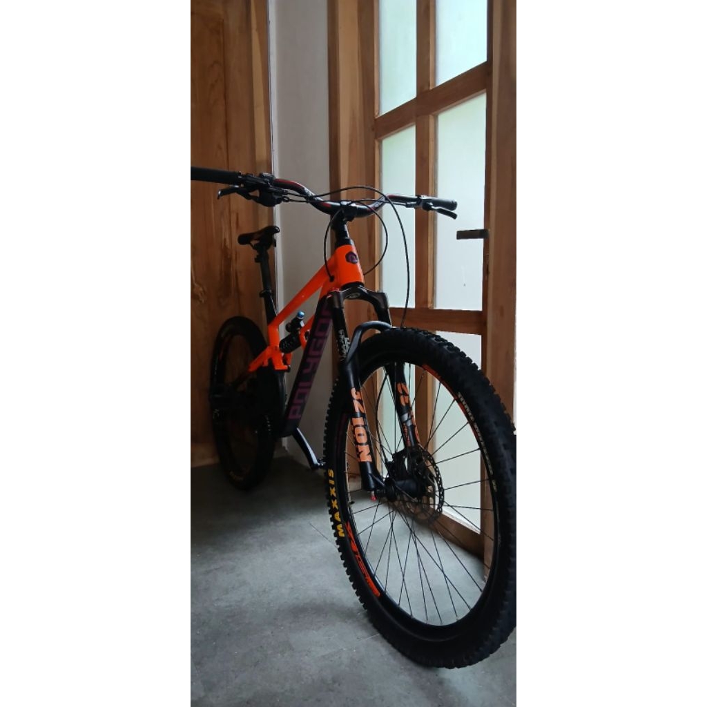Sepeda Polygon siskiu  D5 tahun 2020 size L27.5 kemulusan -+90%