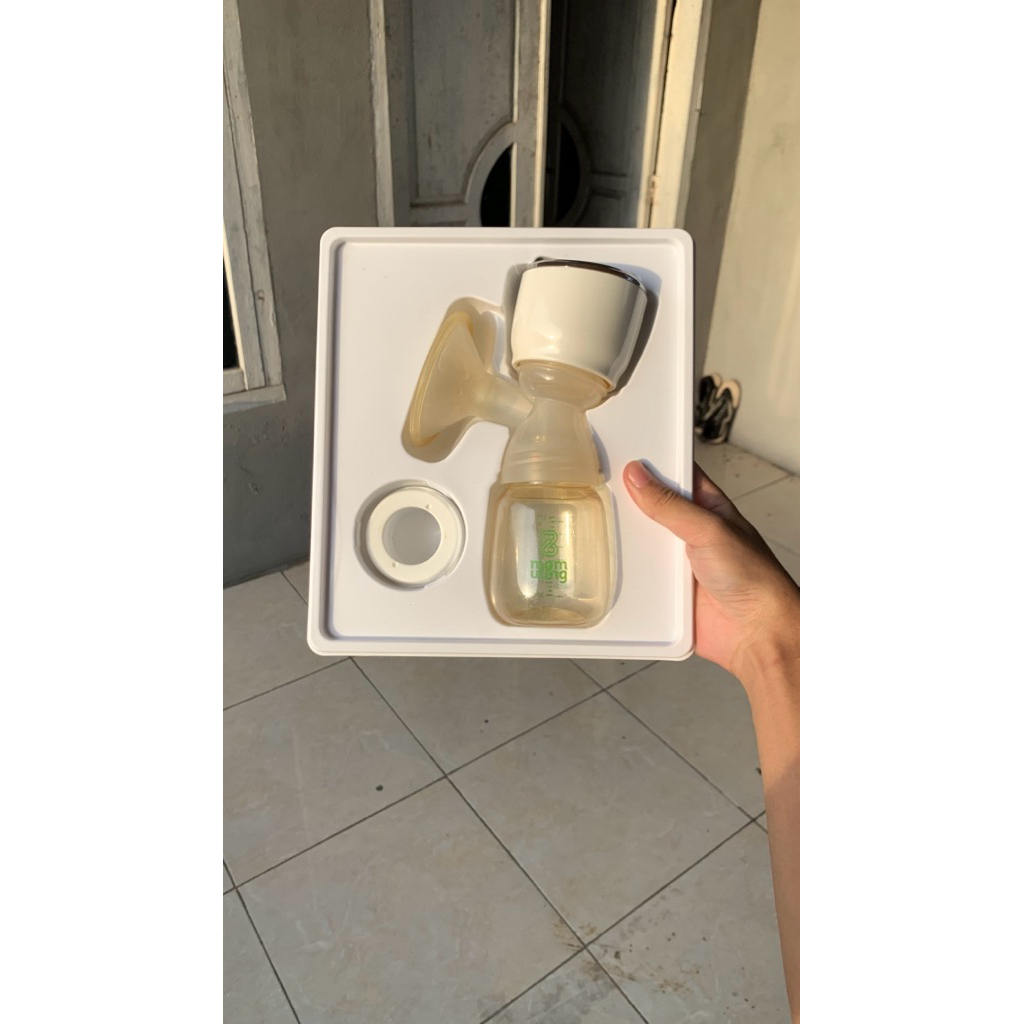 breast pump mom uung