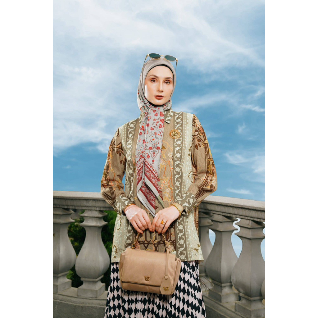 Lyvienne top Vivi zubedi