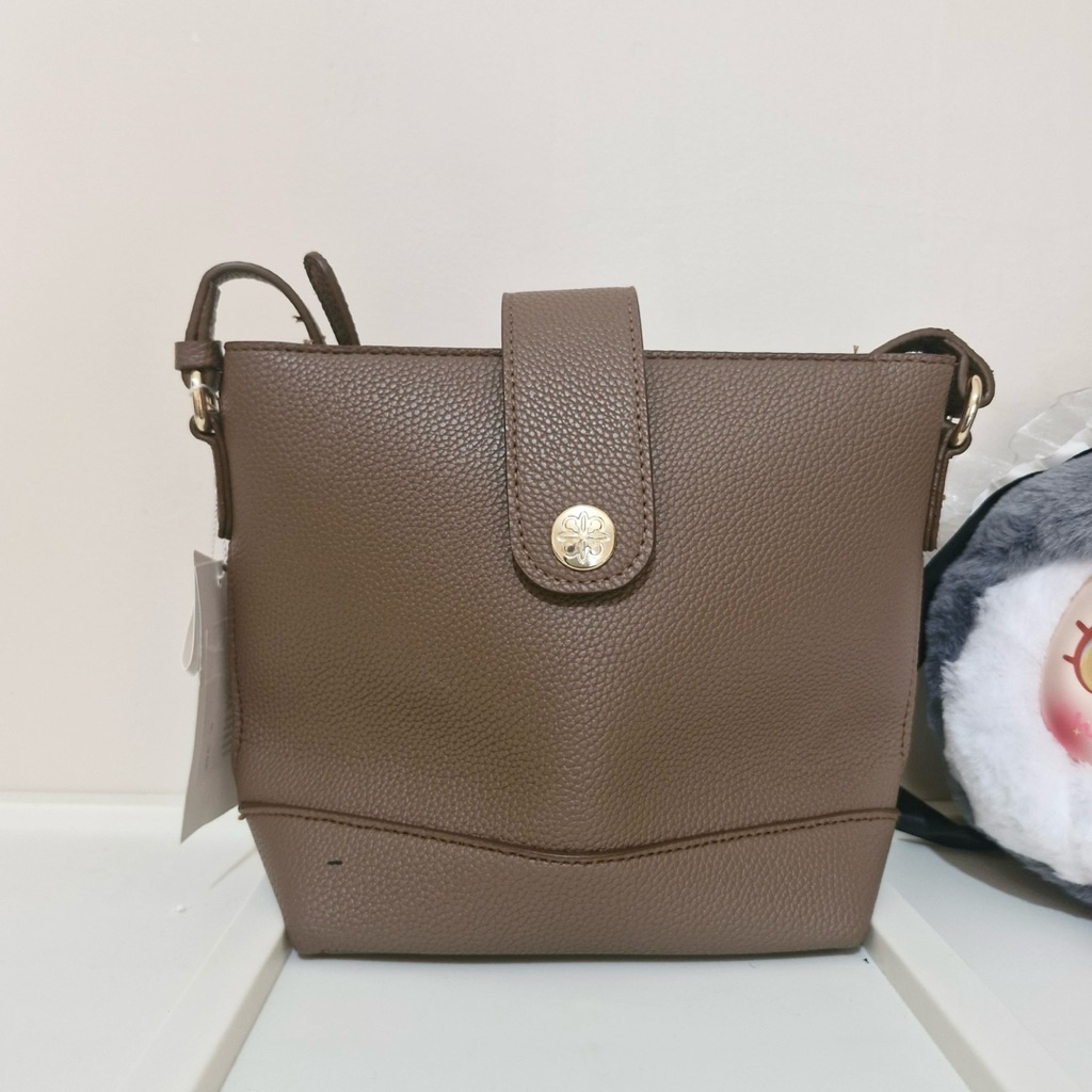 Tas Wanita Les Catino Harlyn Bucket - Desain Elegan dan Tahan Lama