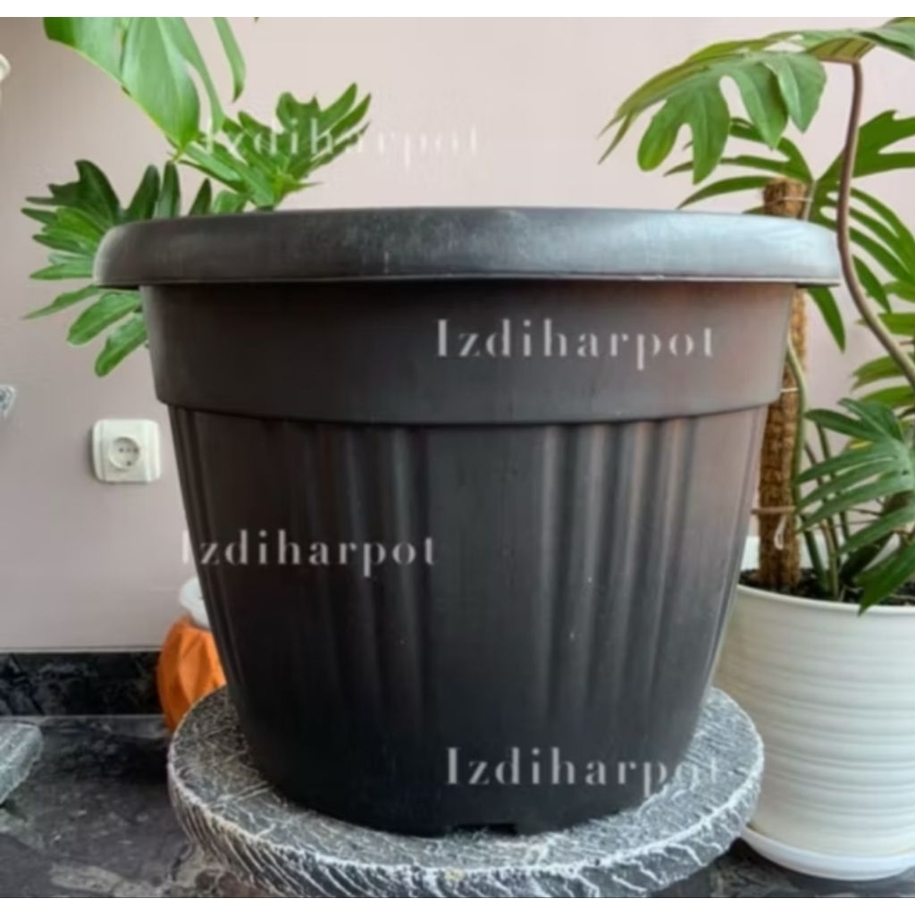 Pot Bunga Tanaman Plastik Grace 35 Hitam Kuping Bahan Tebal - GRACE 35 HITAM KUPING