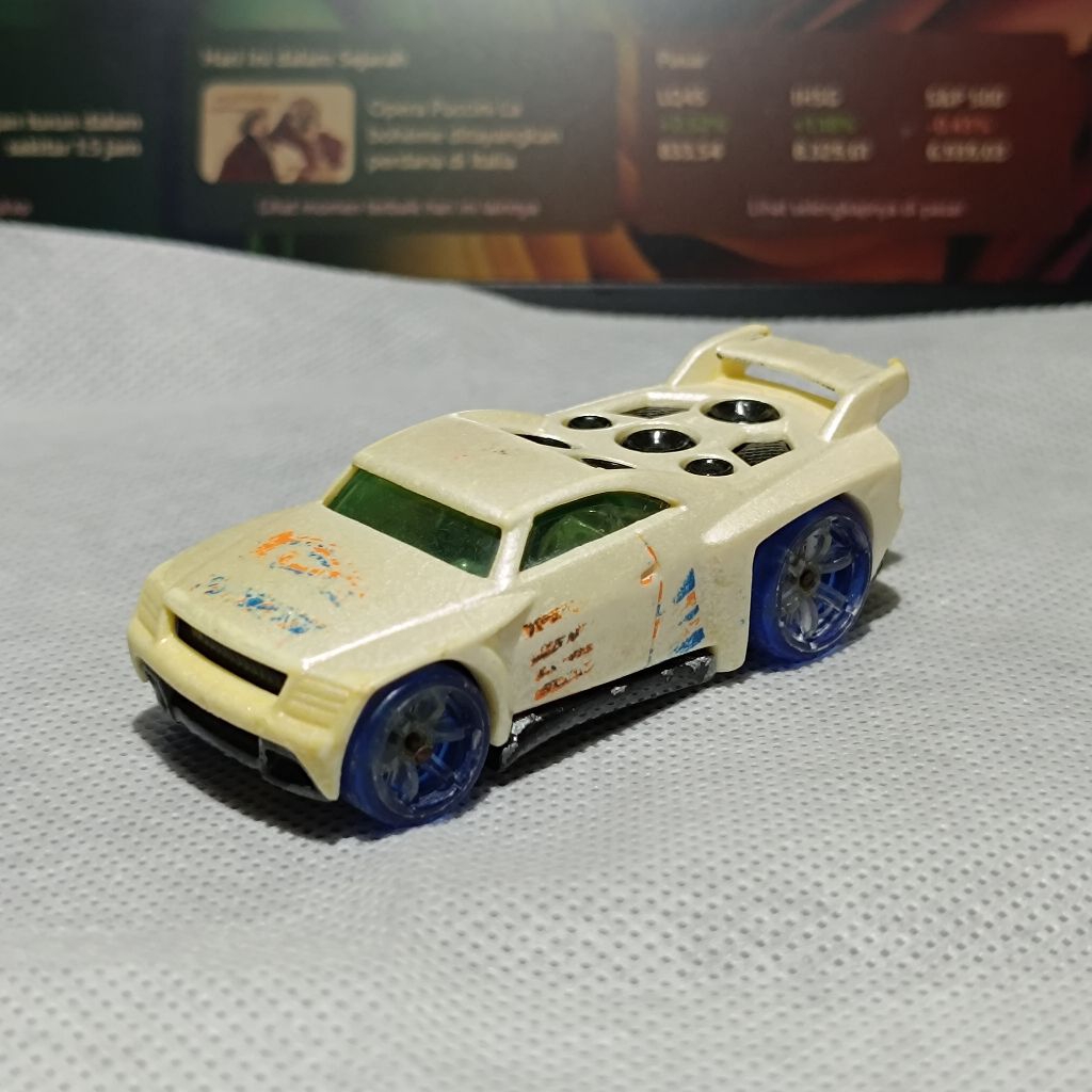 Hot Wheels Acceleracers Bassline Second Gen Clear Wheels Varian VVHTF Loose