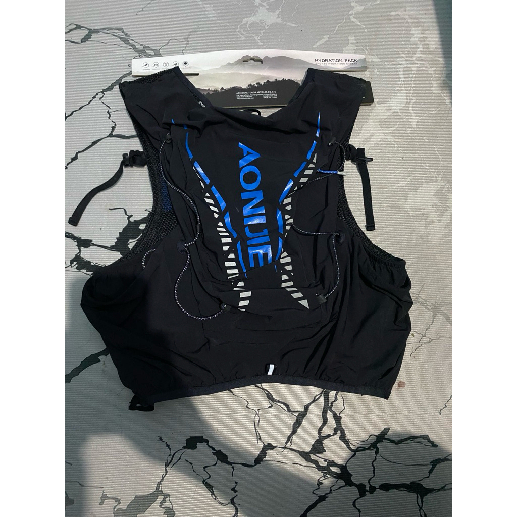 vest aonijie 12L second