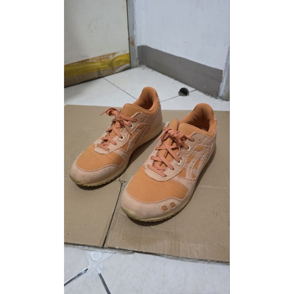Sepatu asics pria gel lyte III OG bekas size US12 insole 29.5cm
