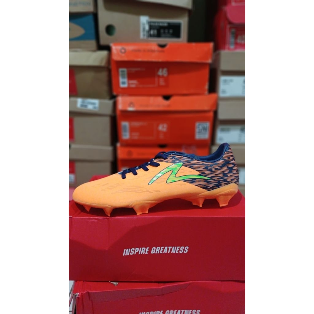 sepatu bola specs alpha pro size 41