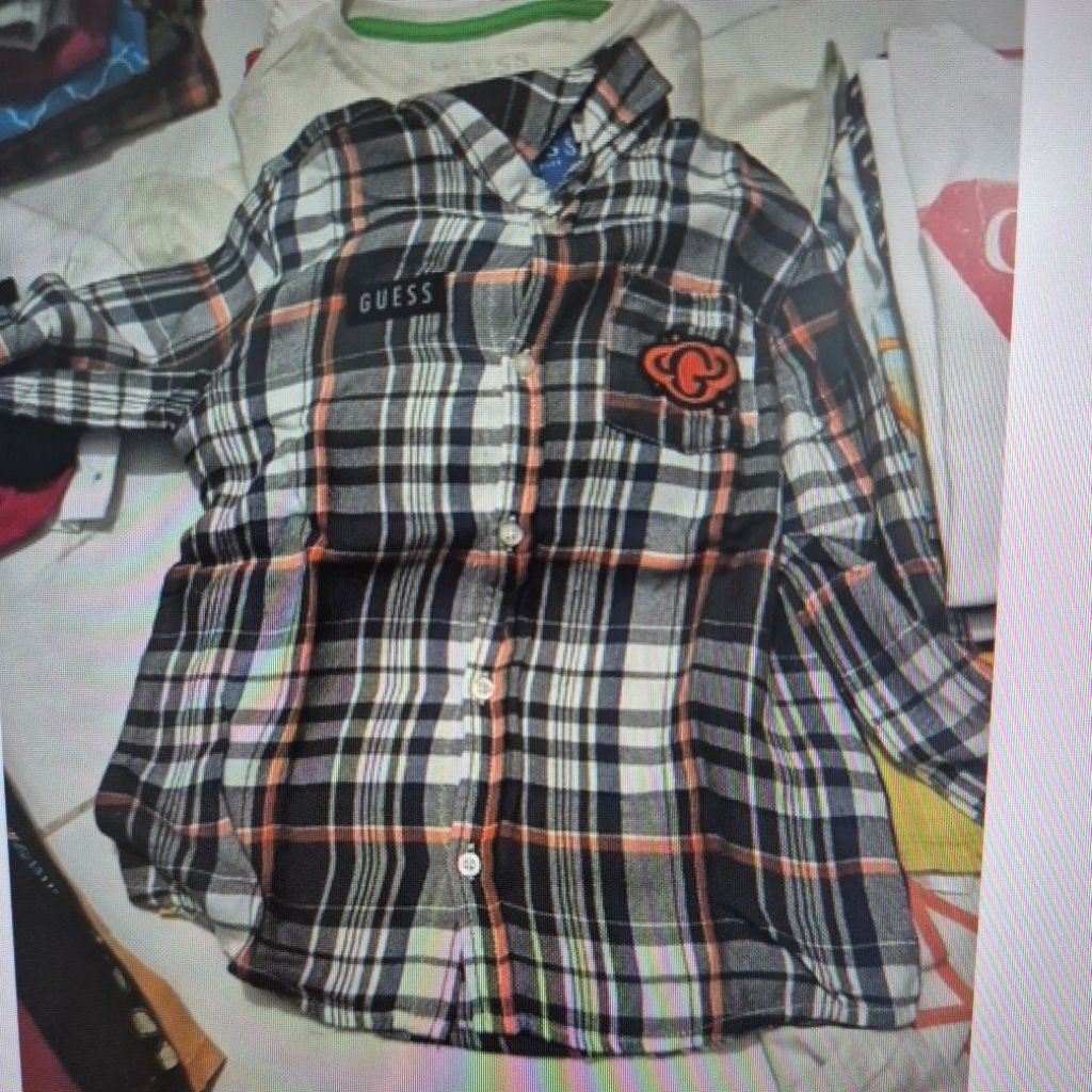 kemeja kerah lengan panjang tangan panjang kancing guess bekas second preloved