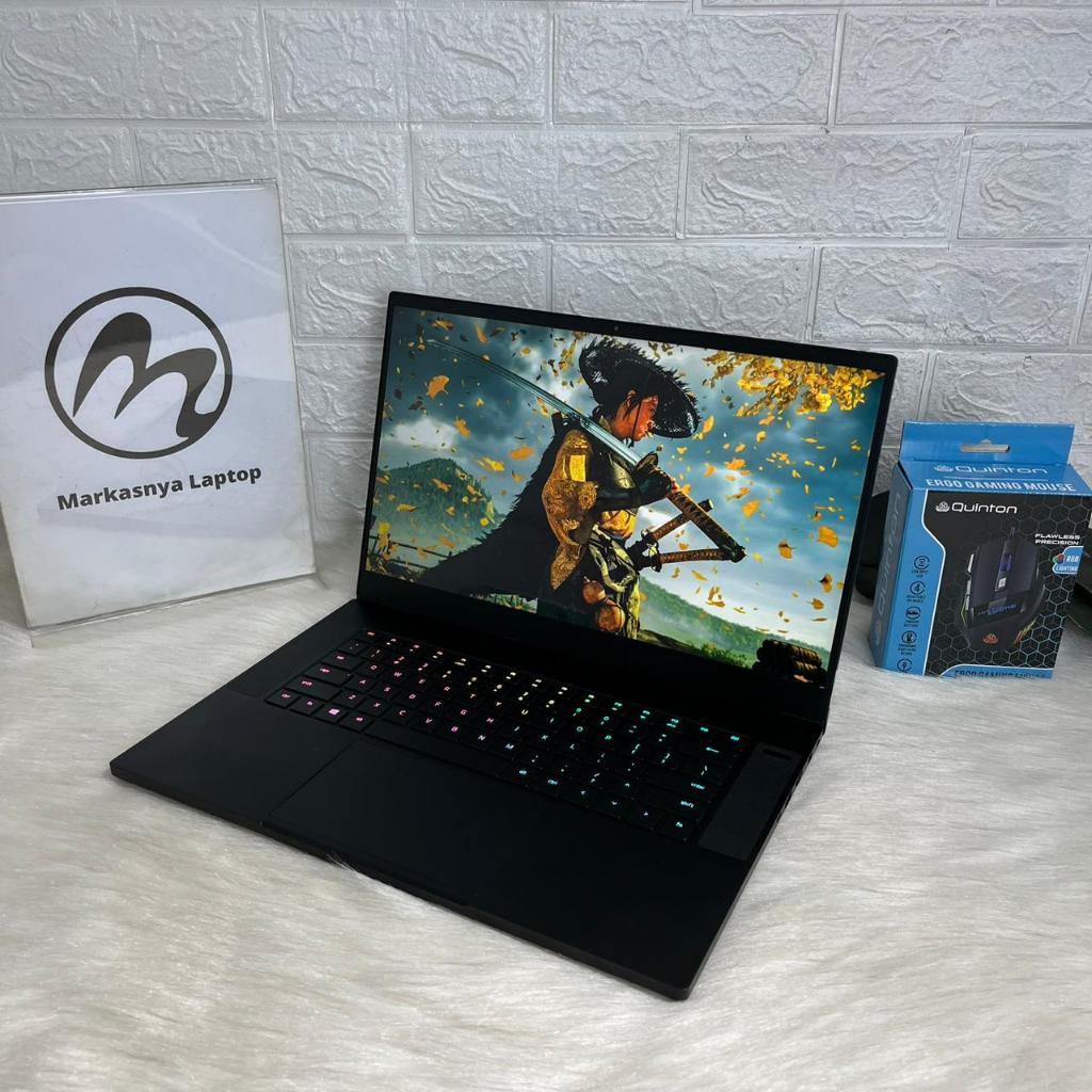 RAZER BLADE 15 INTEL CORE i7-9750H NVIDIA RTX 2070 Max Q VRAM 8 GB RAM 16GB SSD 512GB