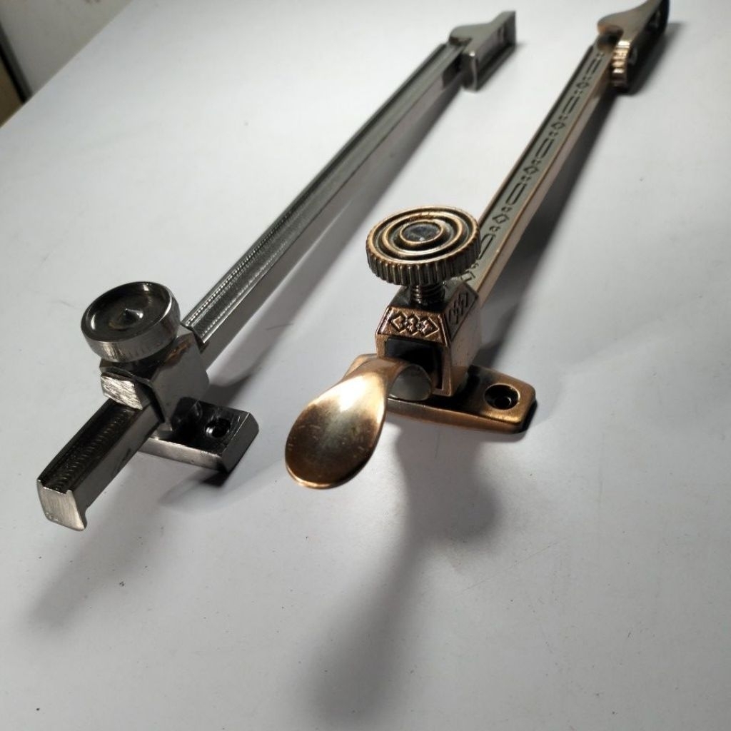 lamskar putar/penyangga jendela murah