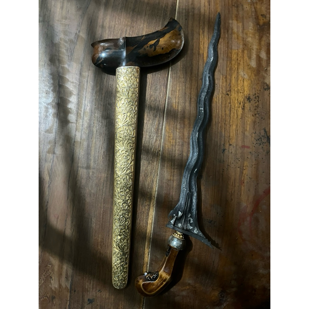 keris parungsari luk 13 pamor ceprit era sepuh pajang, gayaman timoho solo, deder selut sombo keplay
