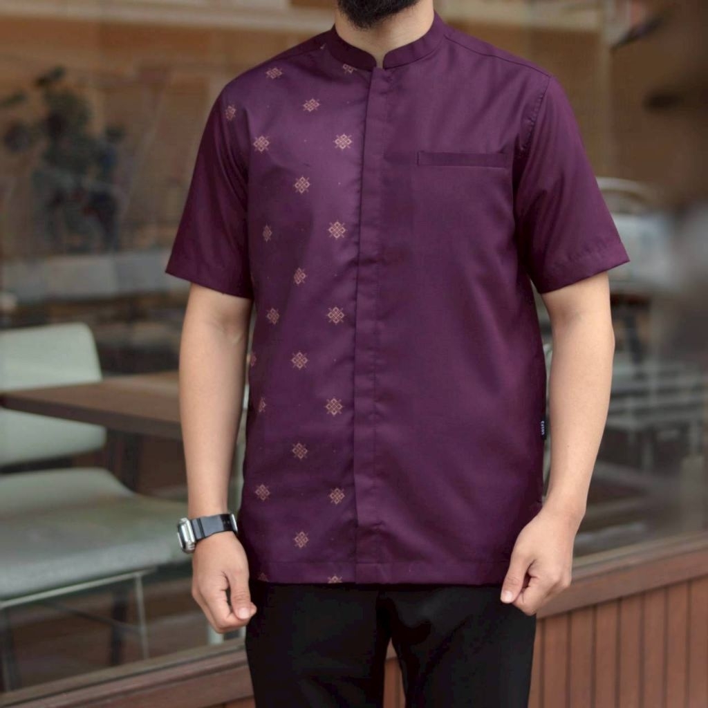 KEMKO T67 -SAVIQ Kemeja Koko lengan pendek motif BURGUNDY